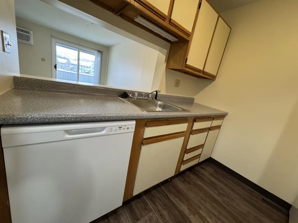 155 Eastern Avenue Manchester NH 03104