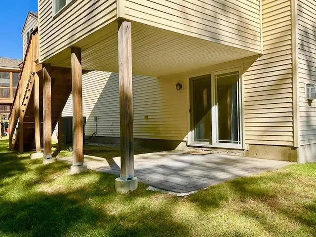 4L Indian Hill Road Derry NH 03038
