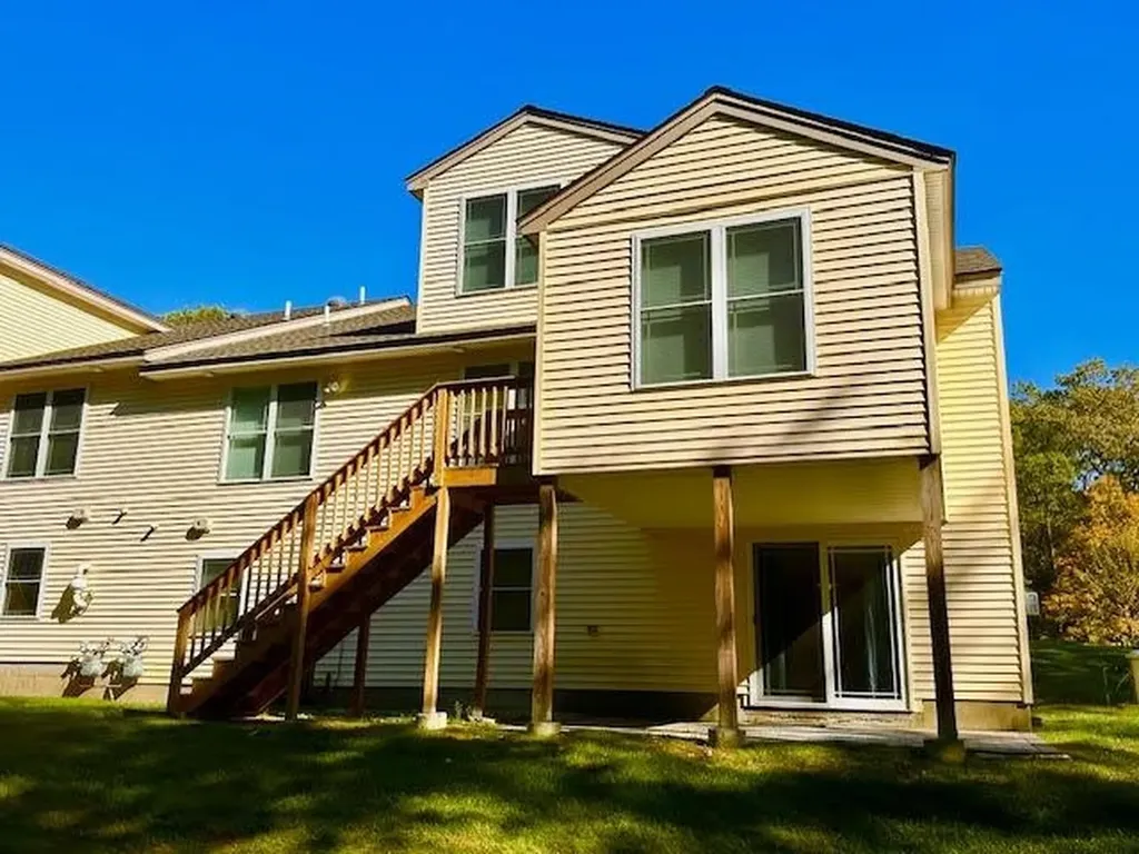 4L Indian Hill Road Derry NH 03038