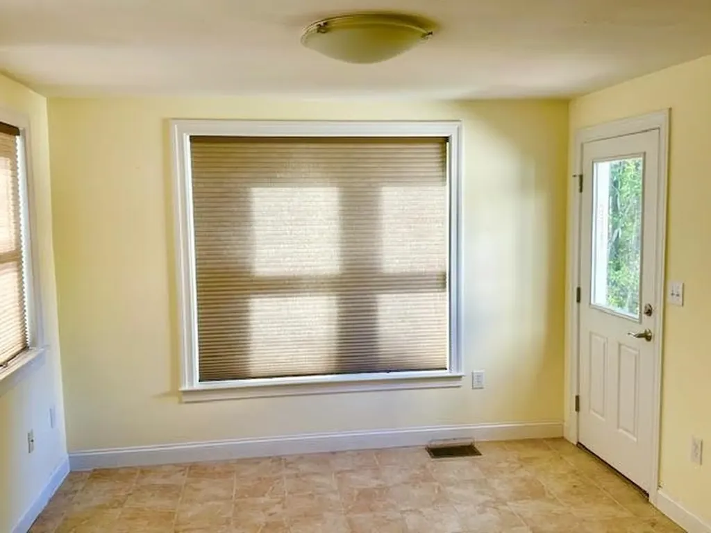 4L Indian Hill Road Derry NH 03038