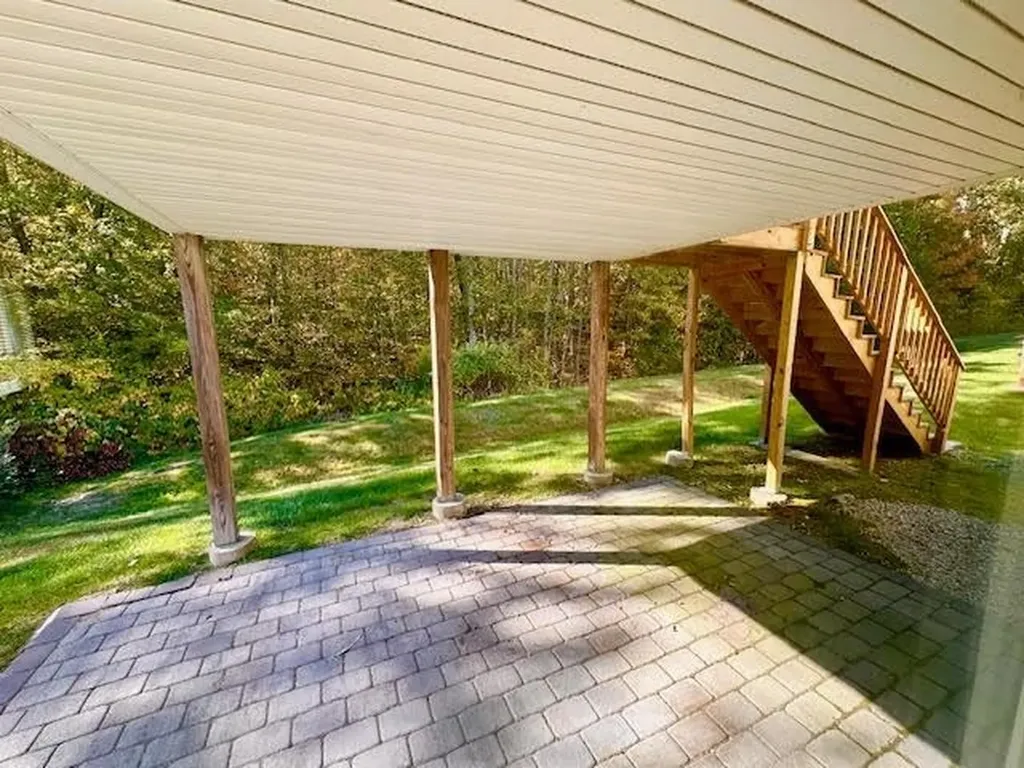 4L Indian Hill Road Derry NH 03038