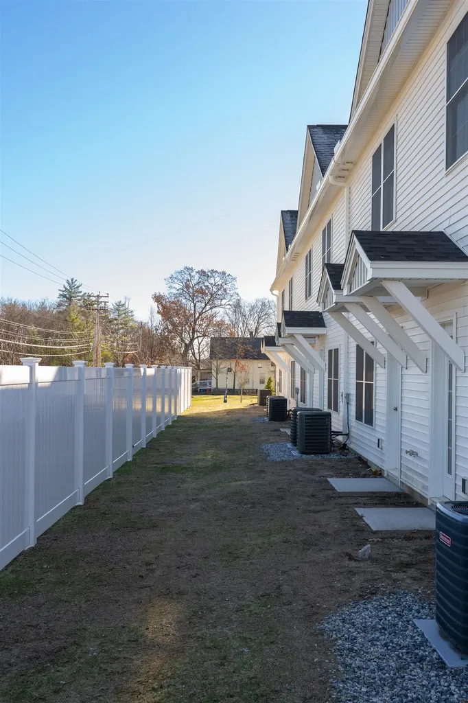 13 Suffolk Drive Concord NH 03303