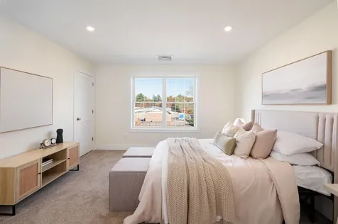 13 Suffolk Drive Concord NH 03303