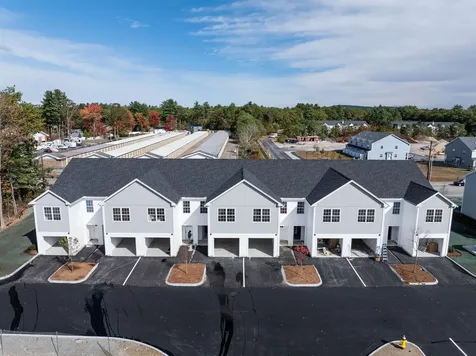 13 Suffolk Drive Concord NH 03303