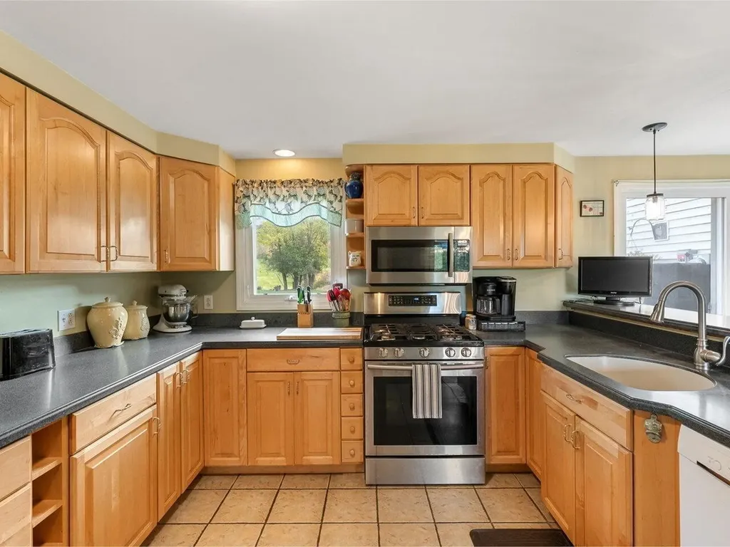 771 Robinson Road Ferrisburgh VT 05456