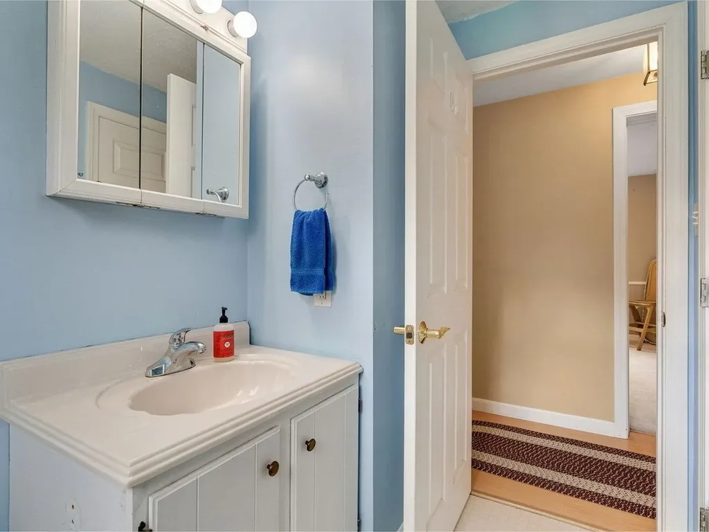 771 Robinson Road Ferrisburgh VT 05456