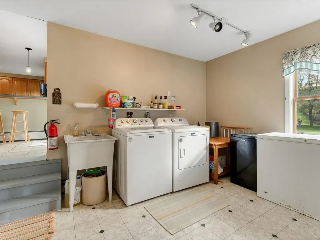 771 Robinson Road Ferrisburgh VT 05456