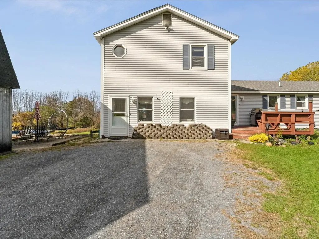 771 Robinson Road Ferrisburgh VT 05456