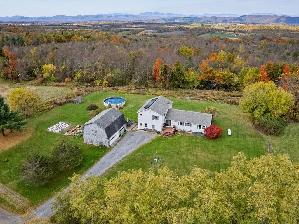 771 Robinson Road Ferrisburgh VT 05456