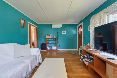 13 Ellsworth Street Concord NH 03301