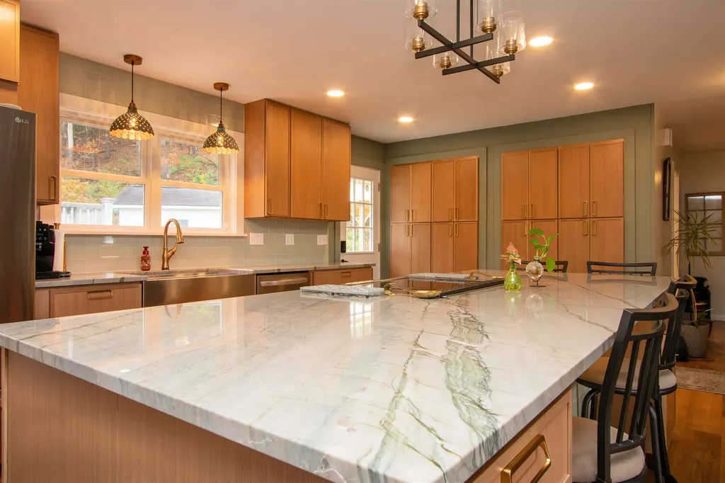 172 Lawrence Circle St. Johnsbury VT 05819