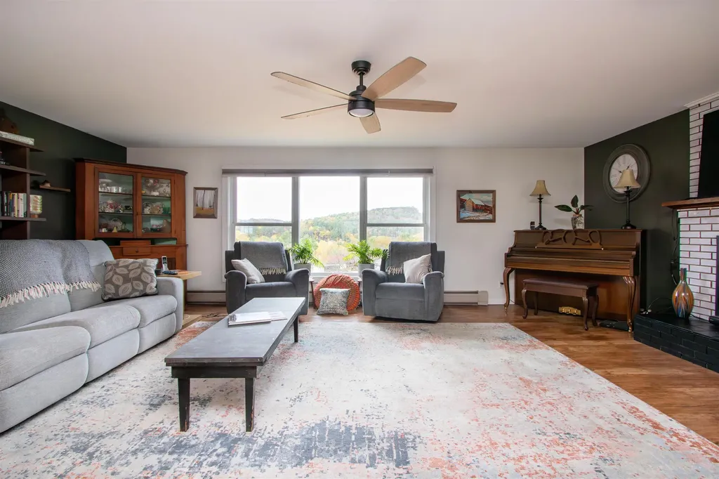 172 Lawrence Circle St. Johnsbury VT 05819