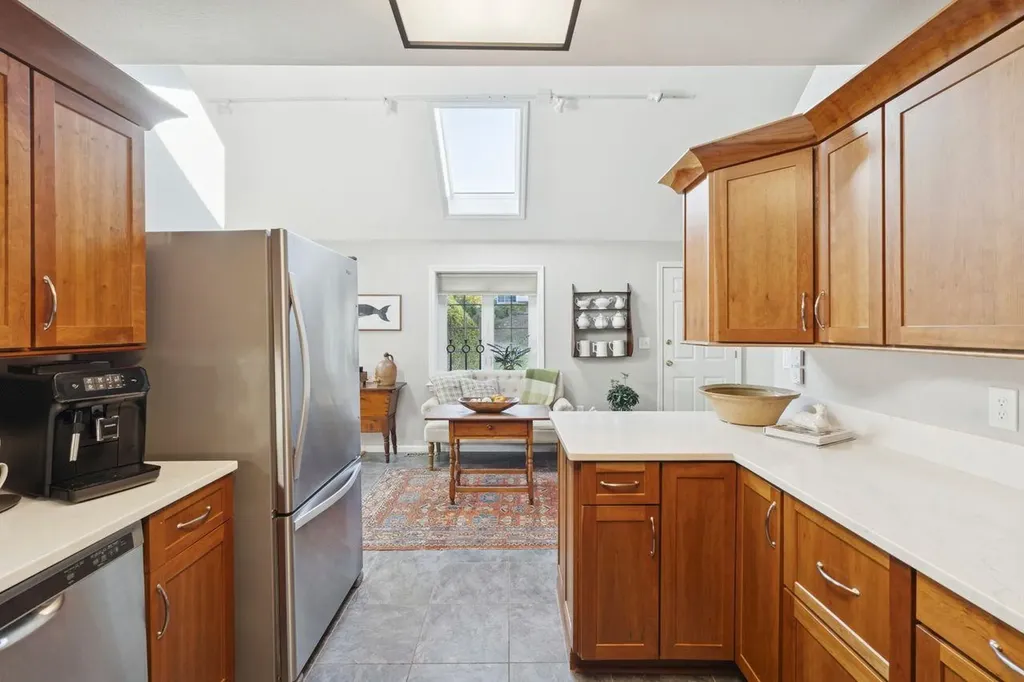 25 Atherton Lane Amherst NH 03031