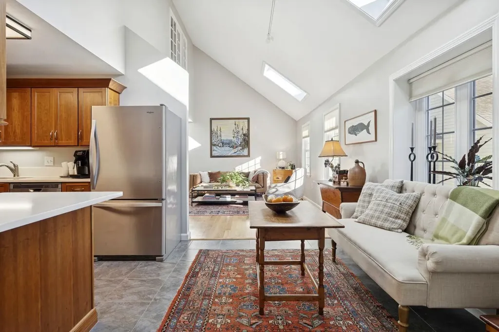 25 Atherton Lane Amherst NH 03031