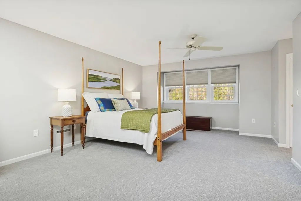 25 Atherton Lane Amherst NH 03031