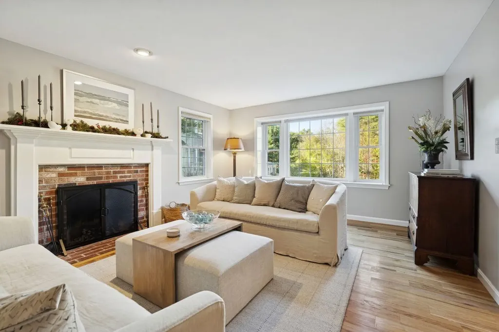 25 Atherton Lane Amherst NH 03031