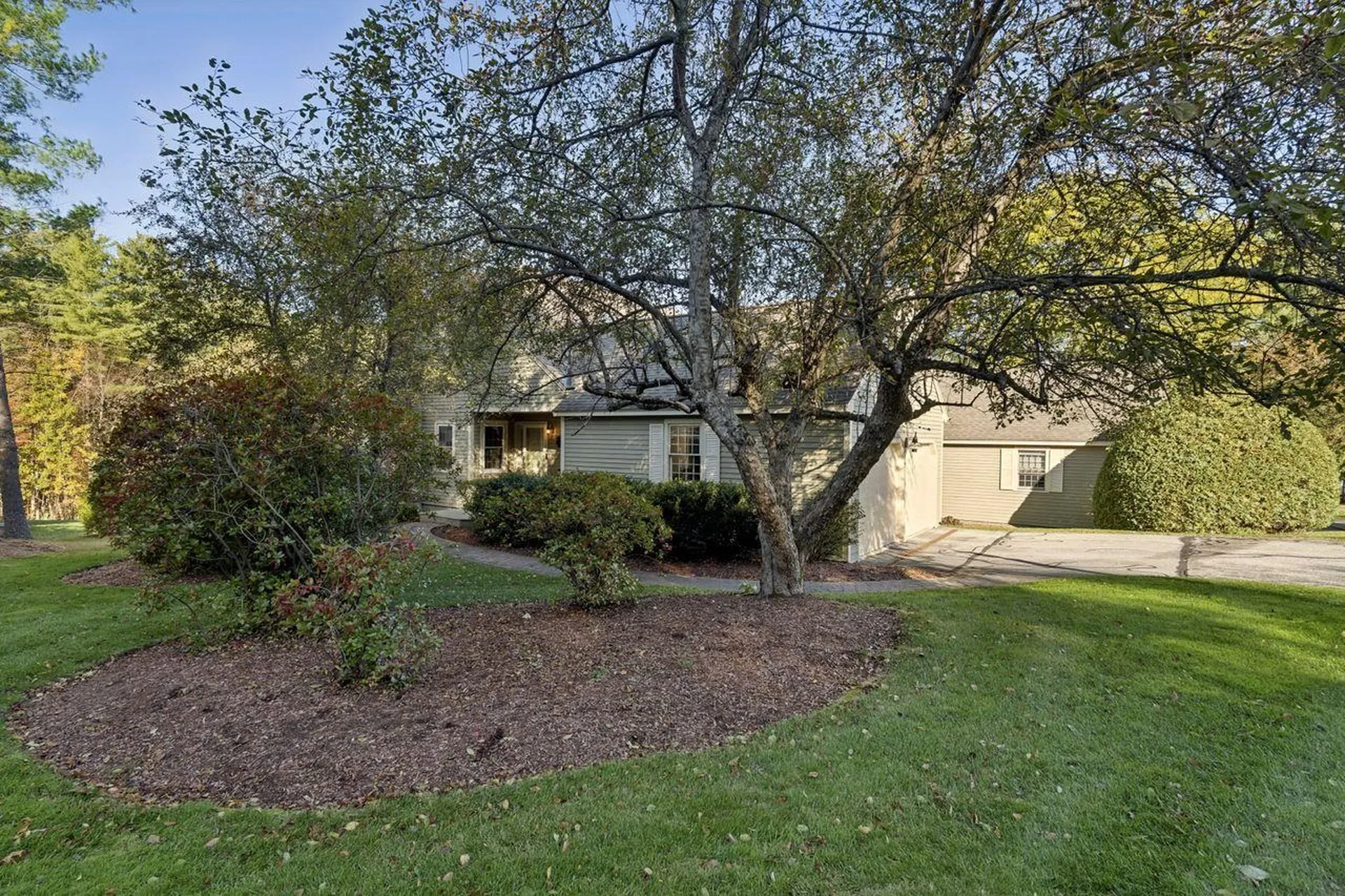 25 Atherton Lane Amherst NH 03031