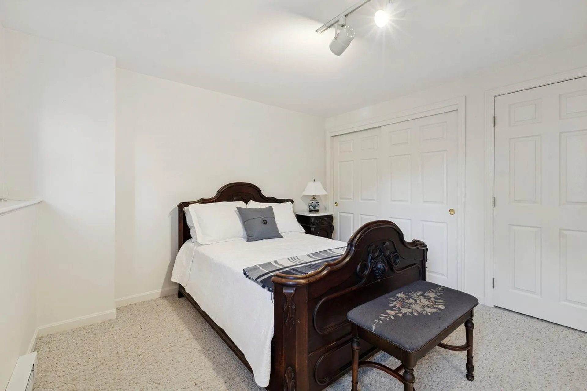 25 Atherton Lane Amherst NH 03031