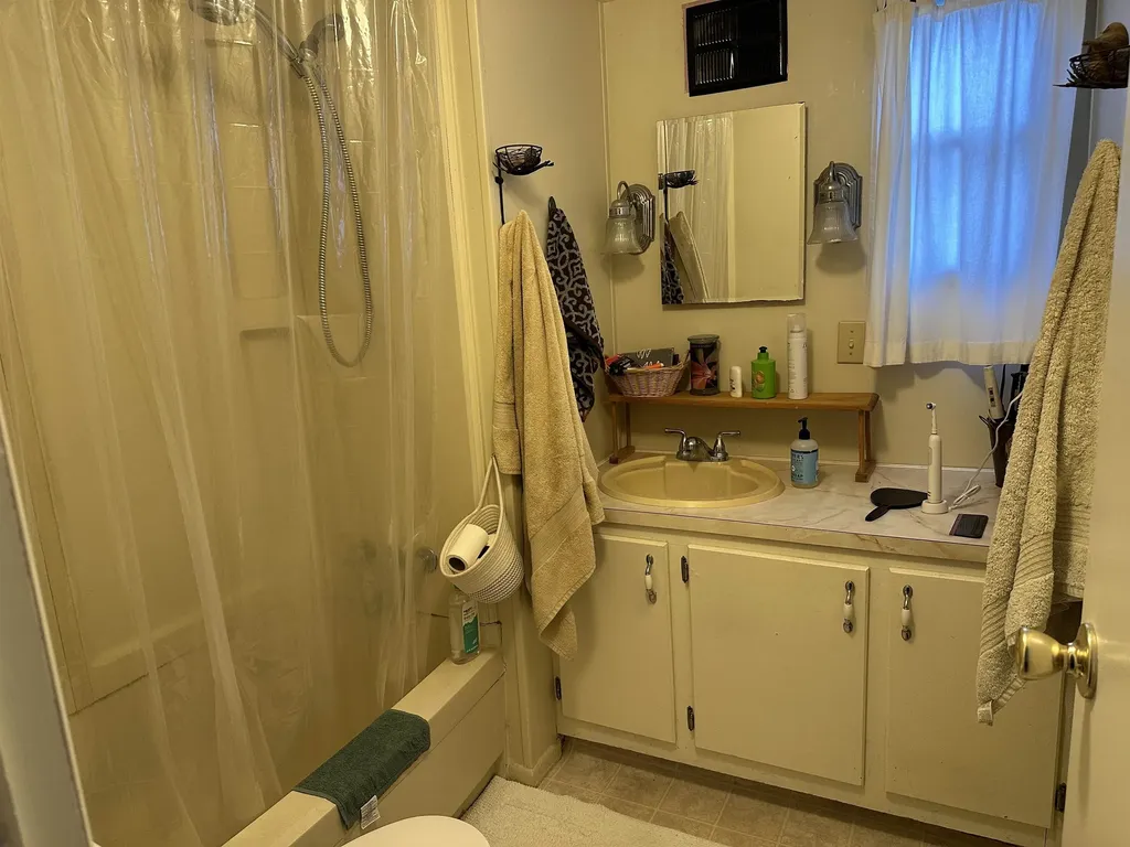 86 Route 4a Lebanon NH 03766-2120