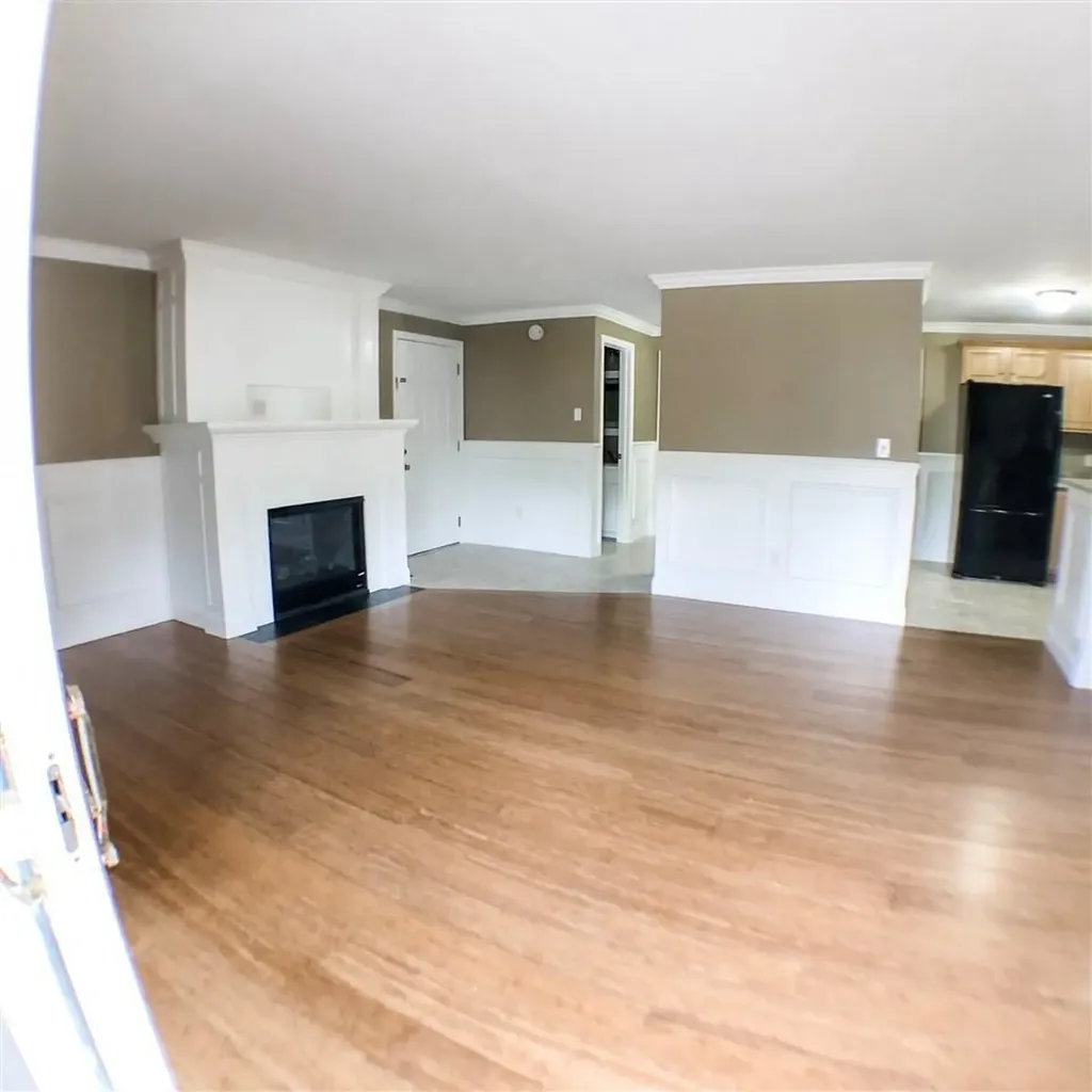 4 Deer Street Tilton NH 03276