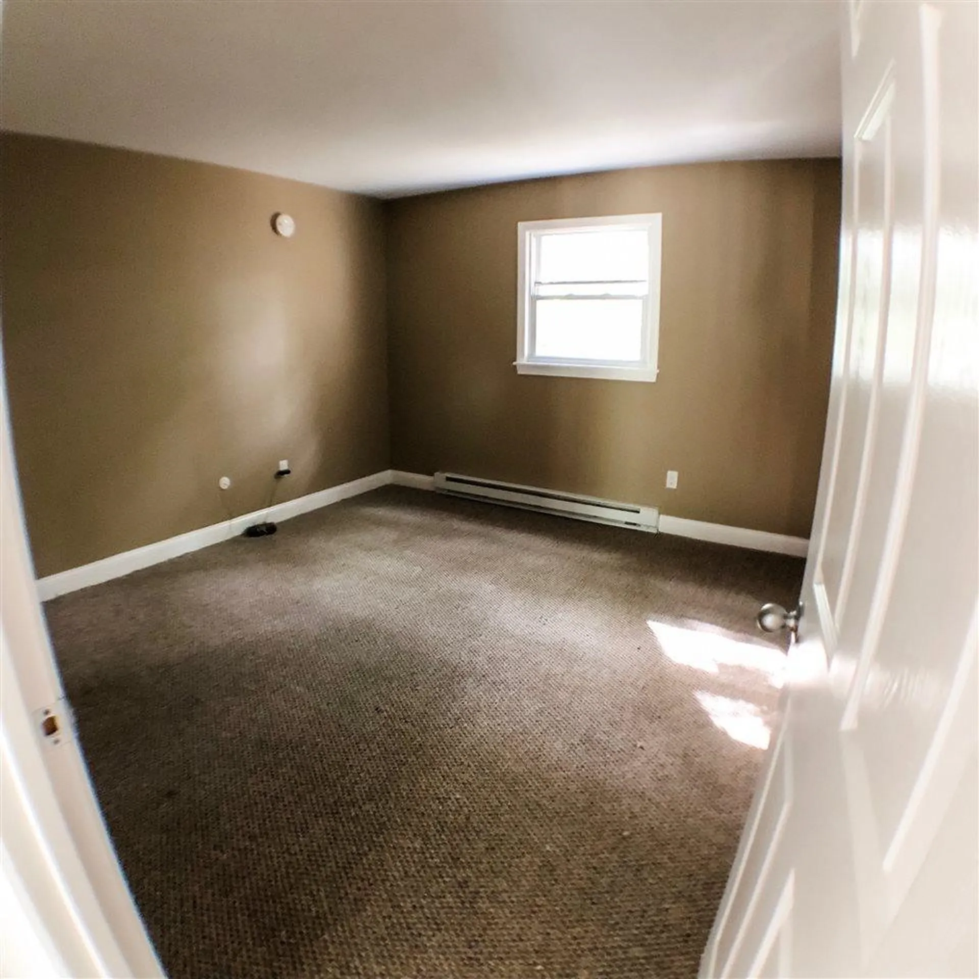 4 Deer Street Tilton NH 03276