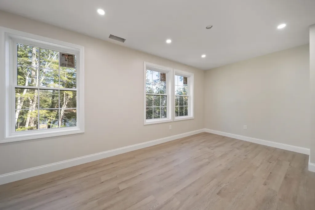 98 Emerald Drive Hillsborough NH 03244