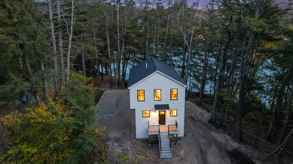 98 Emerald Drive Hillsborough NH 03244