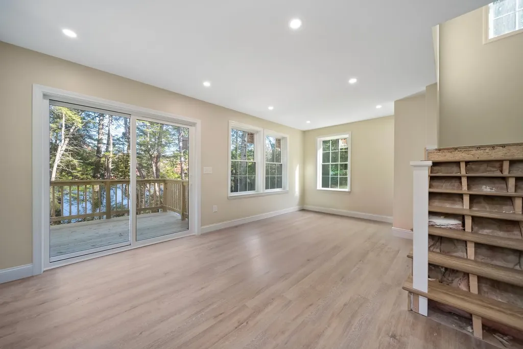 98 Emerald Drive Hillsborough NH 03244