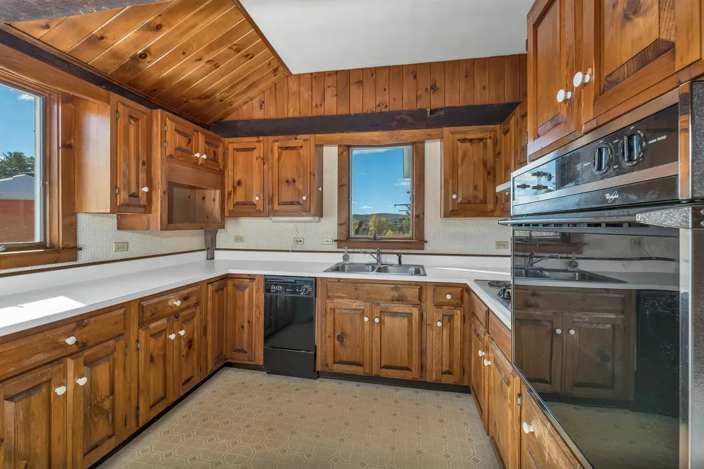 208 Sanborn Street Franklin NH 03235