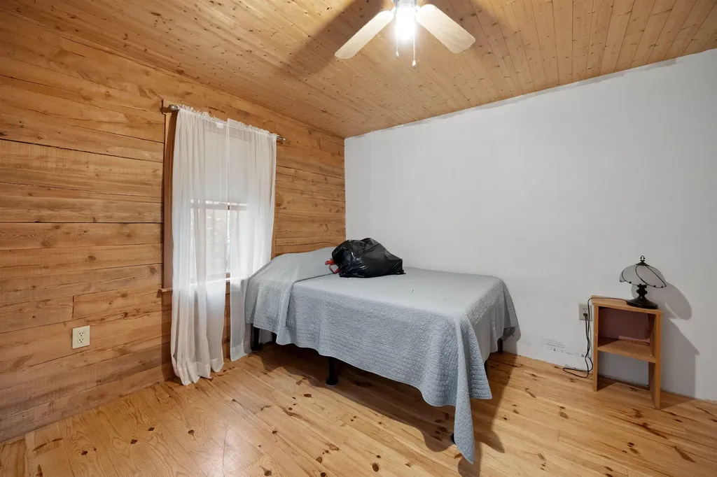 301 Perkins Hill Road Alexandria NH 03222