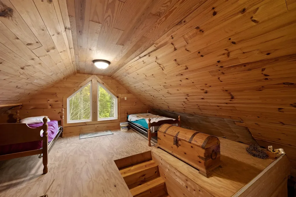 301 Perkins Hill Road Alexandria NH 03222