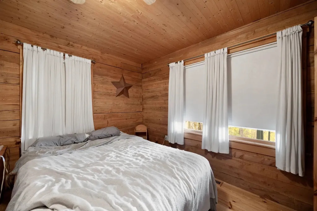 301 Perkins Hill Road Alexandria NH 03222