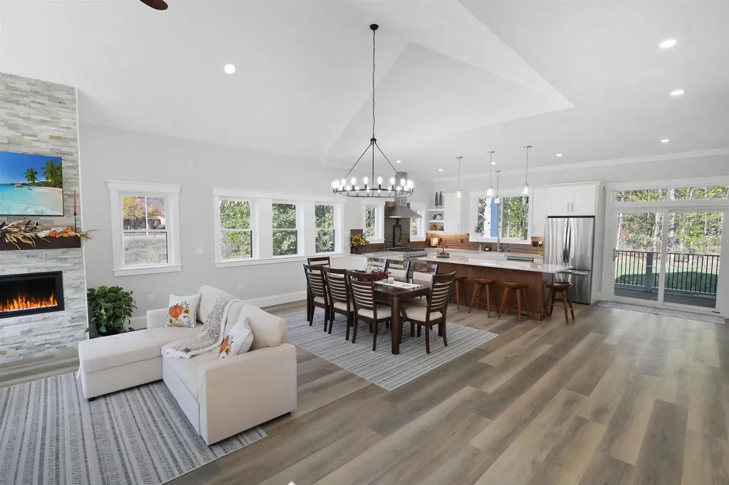 64 Fairway Drive Ashland NH 03217