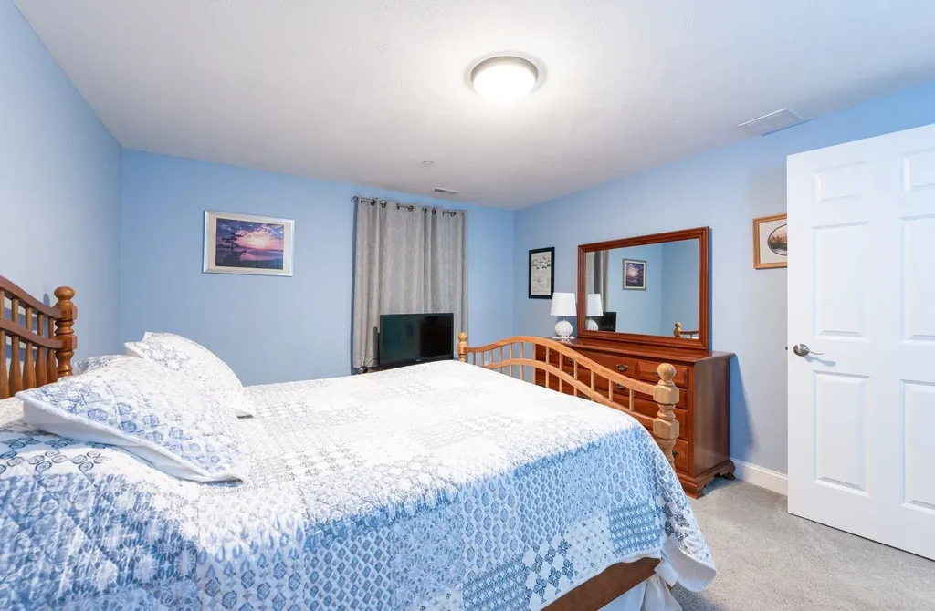 58 Granite Lane Chester NH 03036