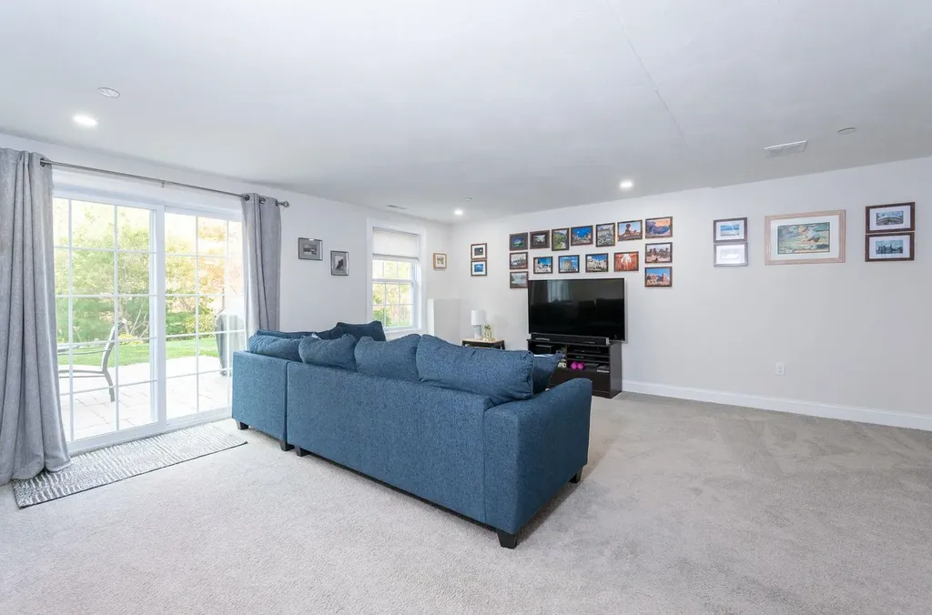 58 Granite Lane Chester NH 03036