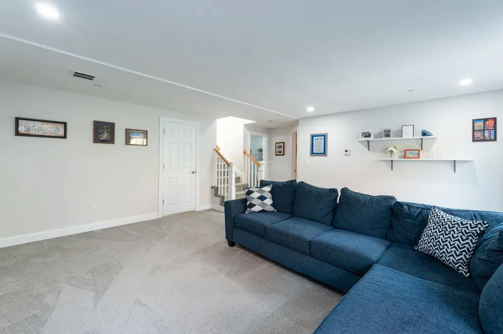 58 Granite Lane Chester NH 03036