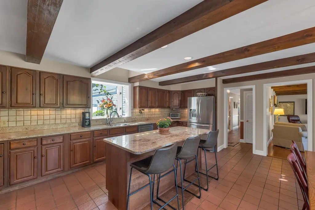 427 North Main Street Wolfeboro NH 03894-0427