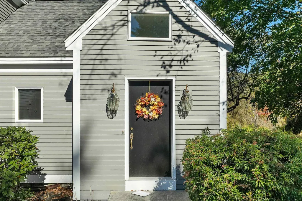 427 North Main Street Wolfeboro NH 03894-0427