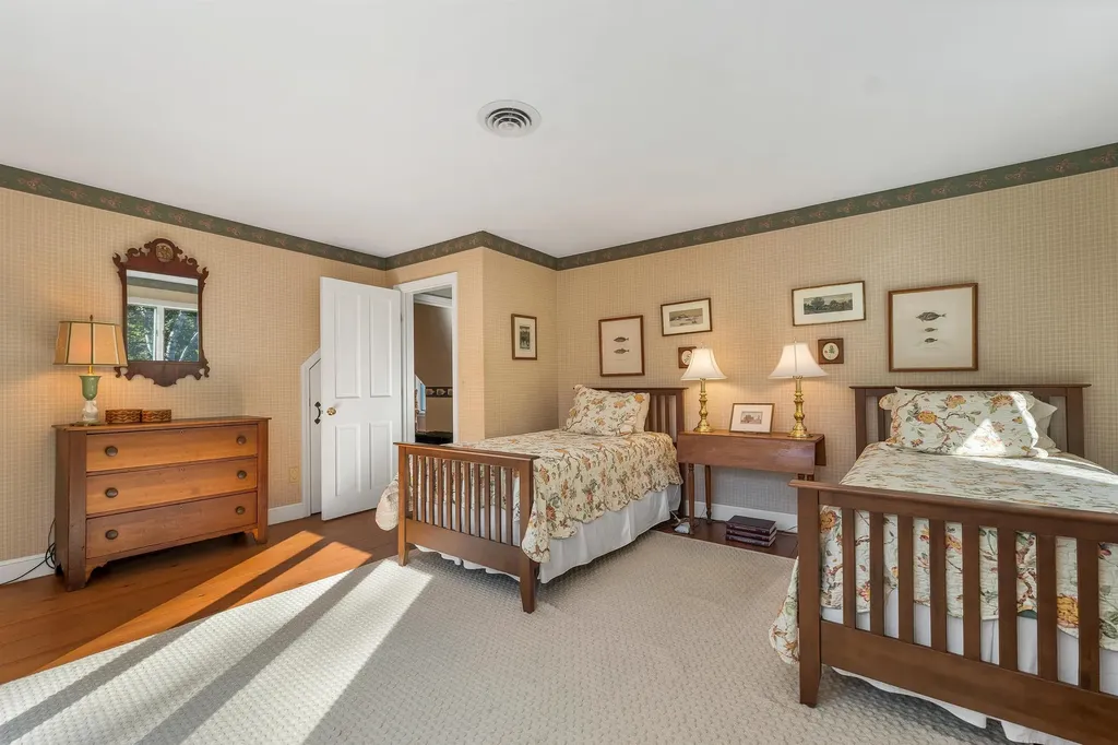 427 North Main Street Wolfeboro NH 03894-0427