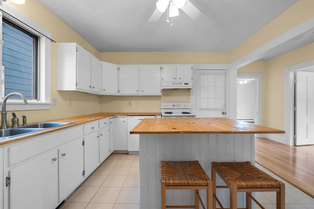 106 Bismark Street Manchester NH 03102