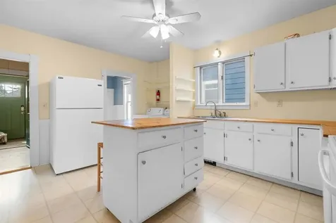 106 Bismark Street Manchester NH 03102