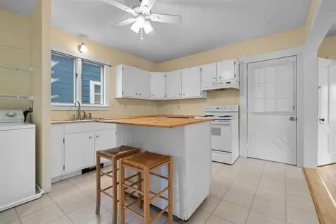 106 Bismark Street Manchester NH 03102