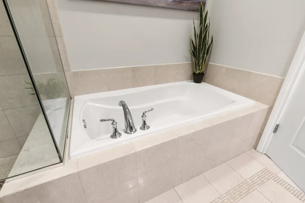 77 Hanover Street Portsmouth NH 03801