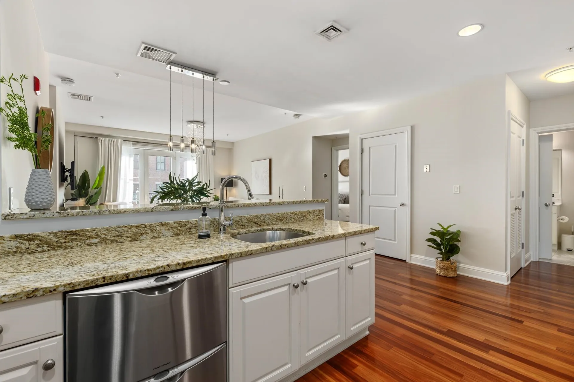 77 Hanover Street Portsmouth NH 03801