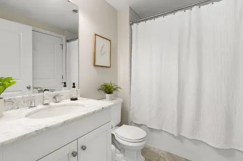 77 Hanover Street Portsmouth NH 03801