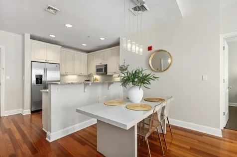 77 Hanover Street Portsmouth NH 03801