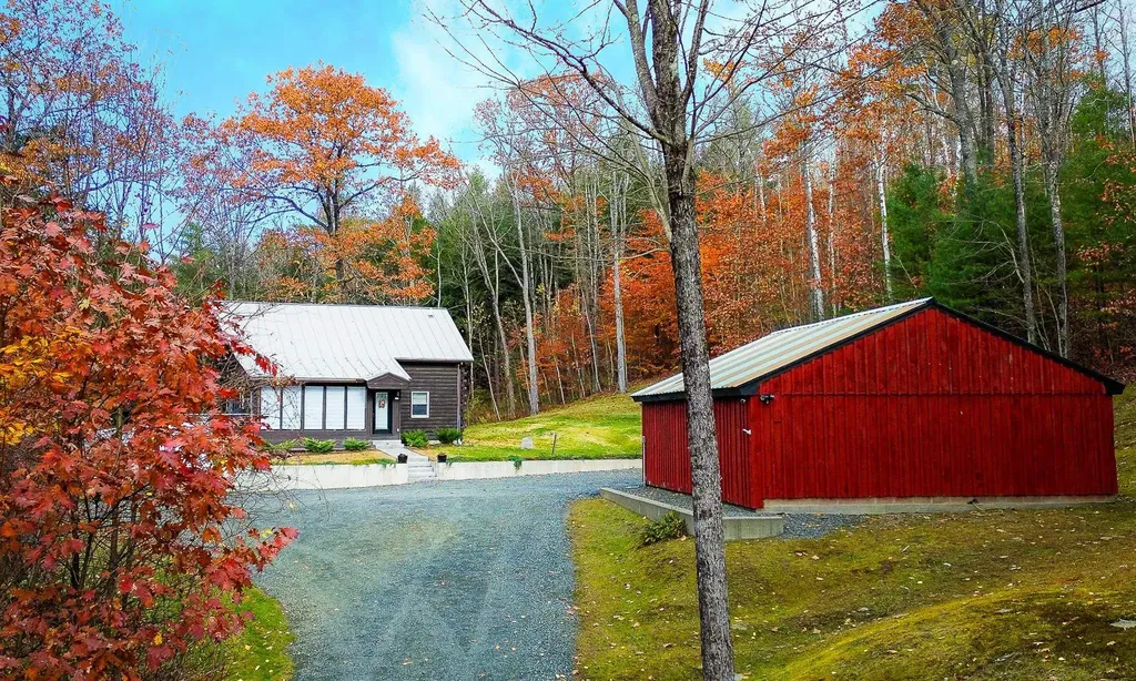 219 Wildlife Road Hartford VT 05001