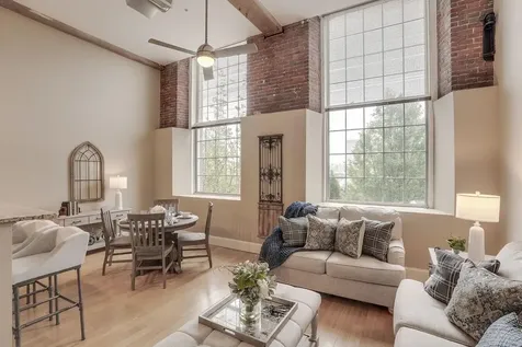 195 Mcgregor Street Manchester NH 03102