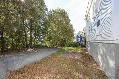 107 Arlington Street Manchester NH 03104