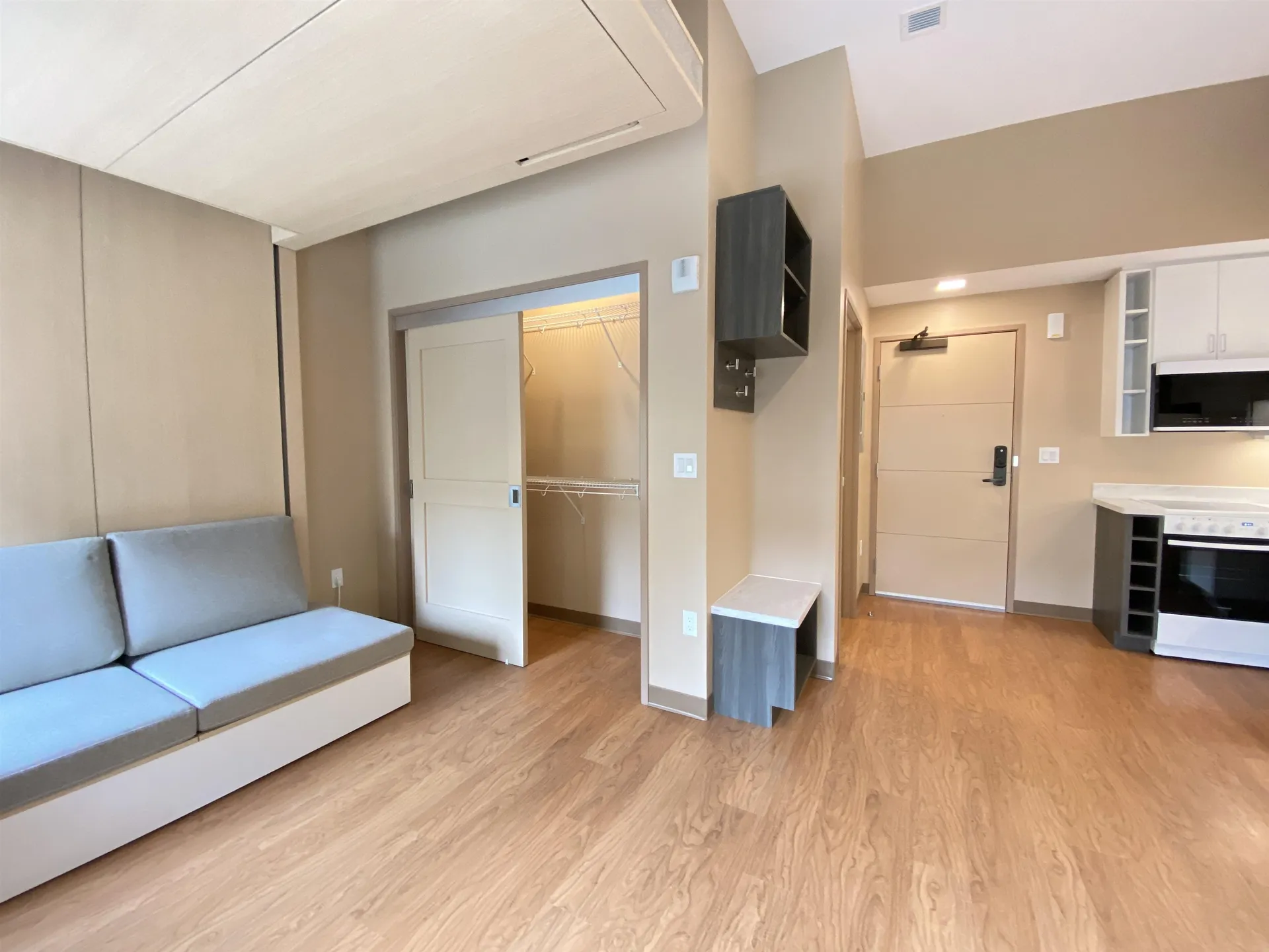 83 Hanover Street Manchester NH 03101